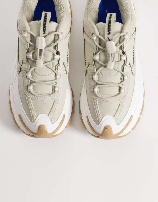 Nike Zoom Vomero Roam sneakers in sage green and white, 2 of 5