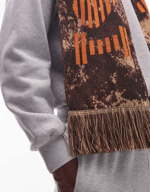 No Problemo motif scarf in brown multi, 3 of 3