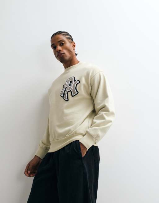 No Problemo – Piaskowa bluza varsity z motywem NYP, 2 z 5