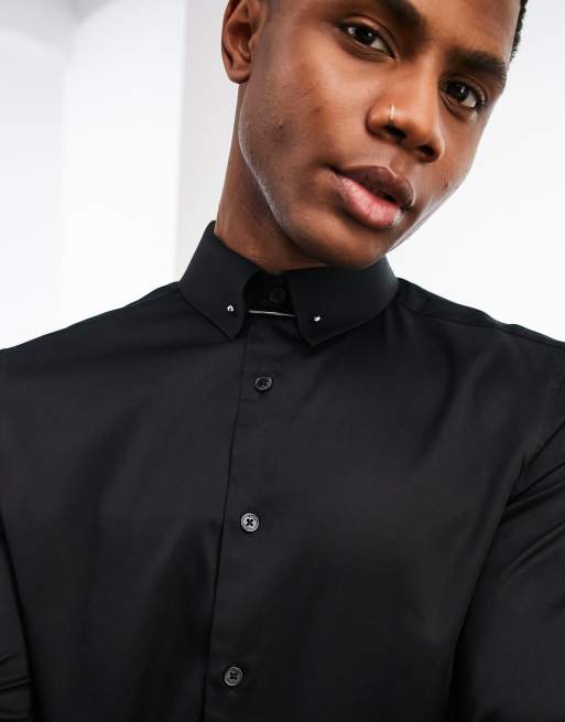 black shirt with collar bar