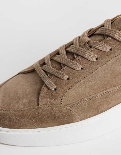NOAK – Made In Portugal – Brungrå sneakers i mocka med paneler och snörning, 2 av 5