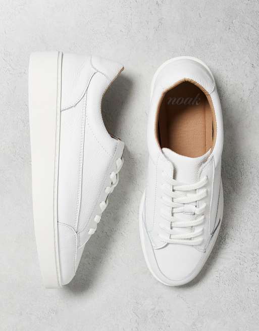 NOAK - Made In Portugal - Hvide sneakers i læder med paneler og snørebånd , 2 af 5