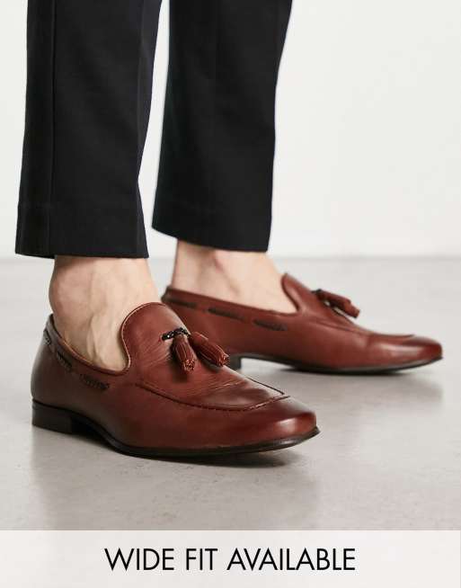 Jeg mistede min vej kartoffel melodisk Noak made in Portugal loafers with tassel detail in brown leather | ASOS