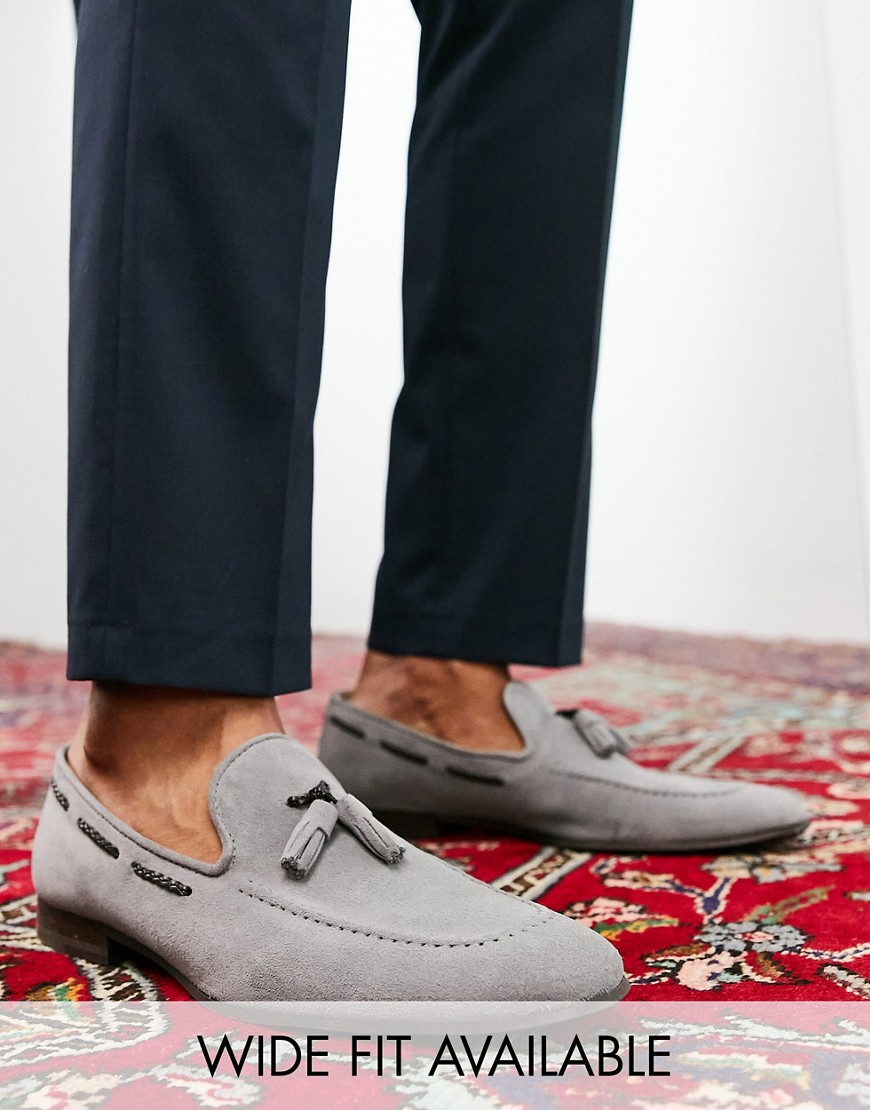 Noak Made In Portugal Loafers With Tassel Detail In Gray Suede