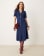 Thumbnail 1 van 4
