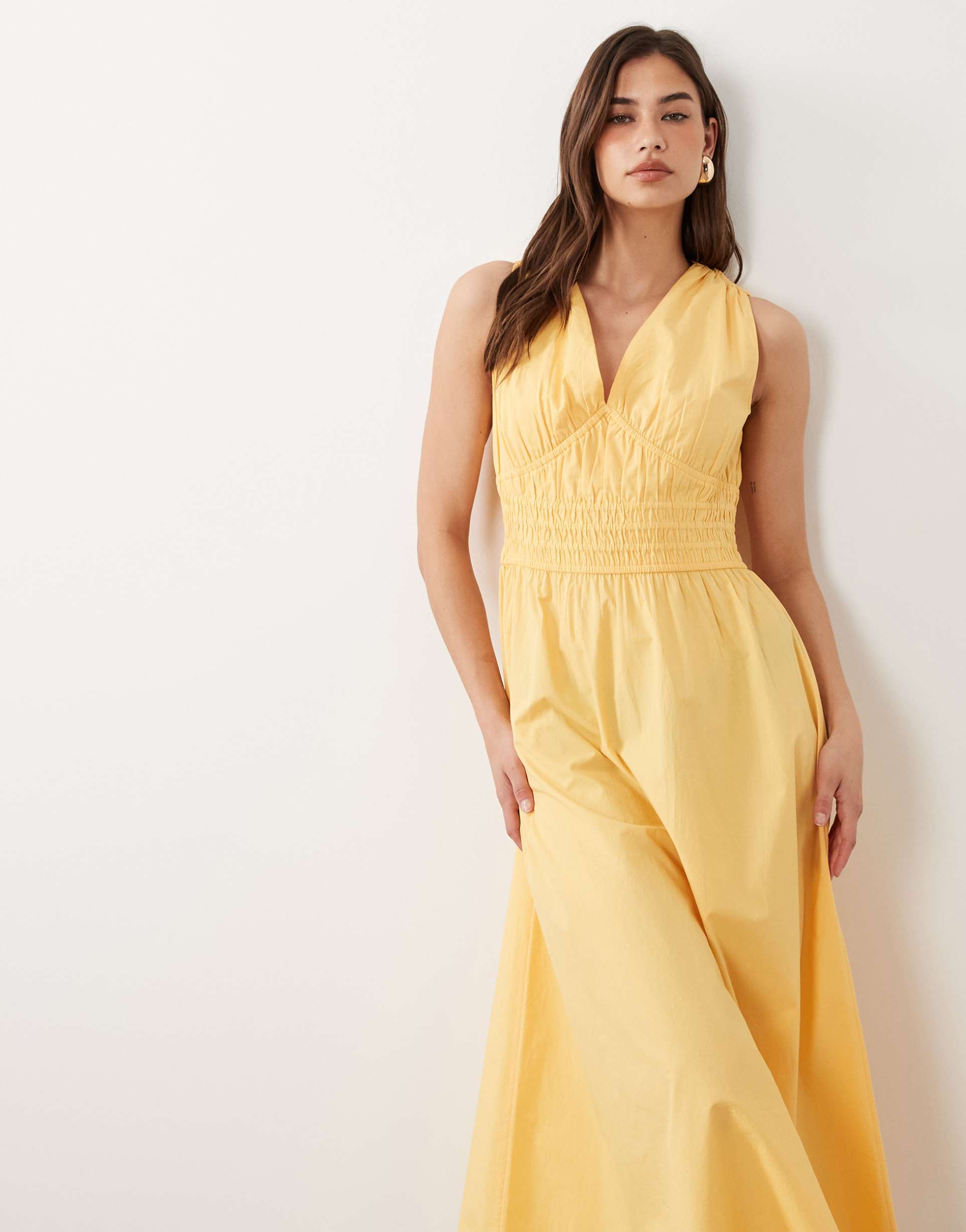 nobody's child angelica cotton v-neck sleeveless shirred bodice midi dress in yellow