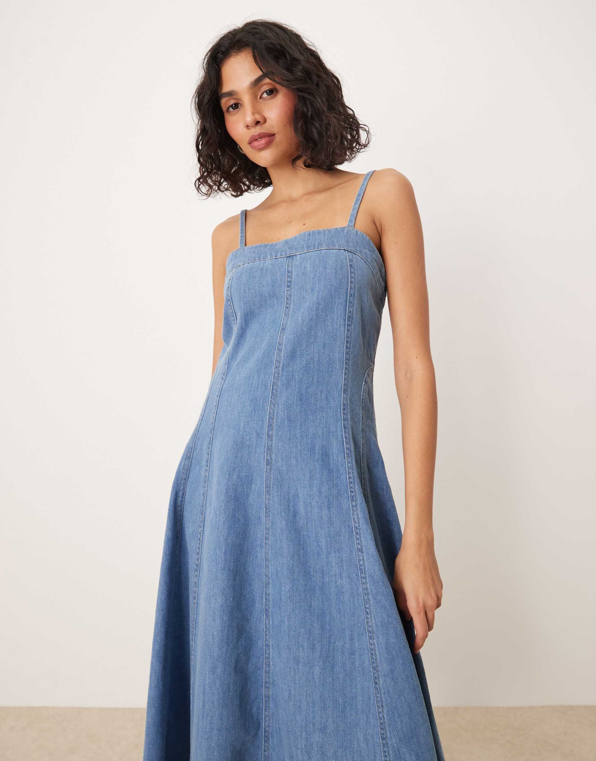 nobody's child anita a-line paneled strappy midi dress in mid vintage wash
