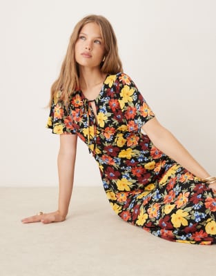 Nobody's Child Anna Flutter Sleeve Midi Dress In Multi