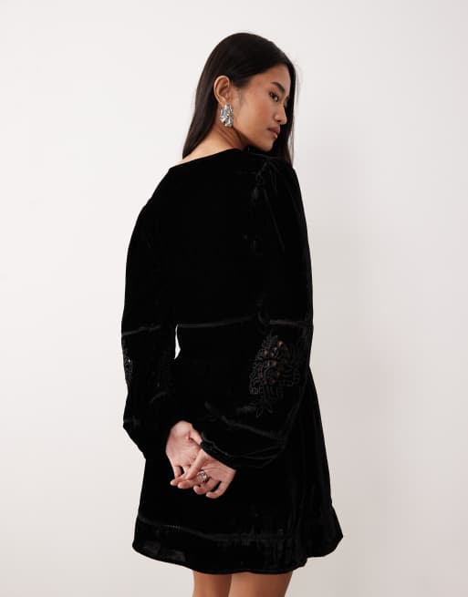 Nobody's Child Aquarius embroidered velvet mini dress in black, 4 of 4