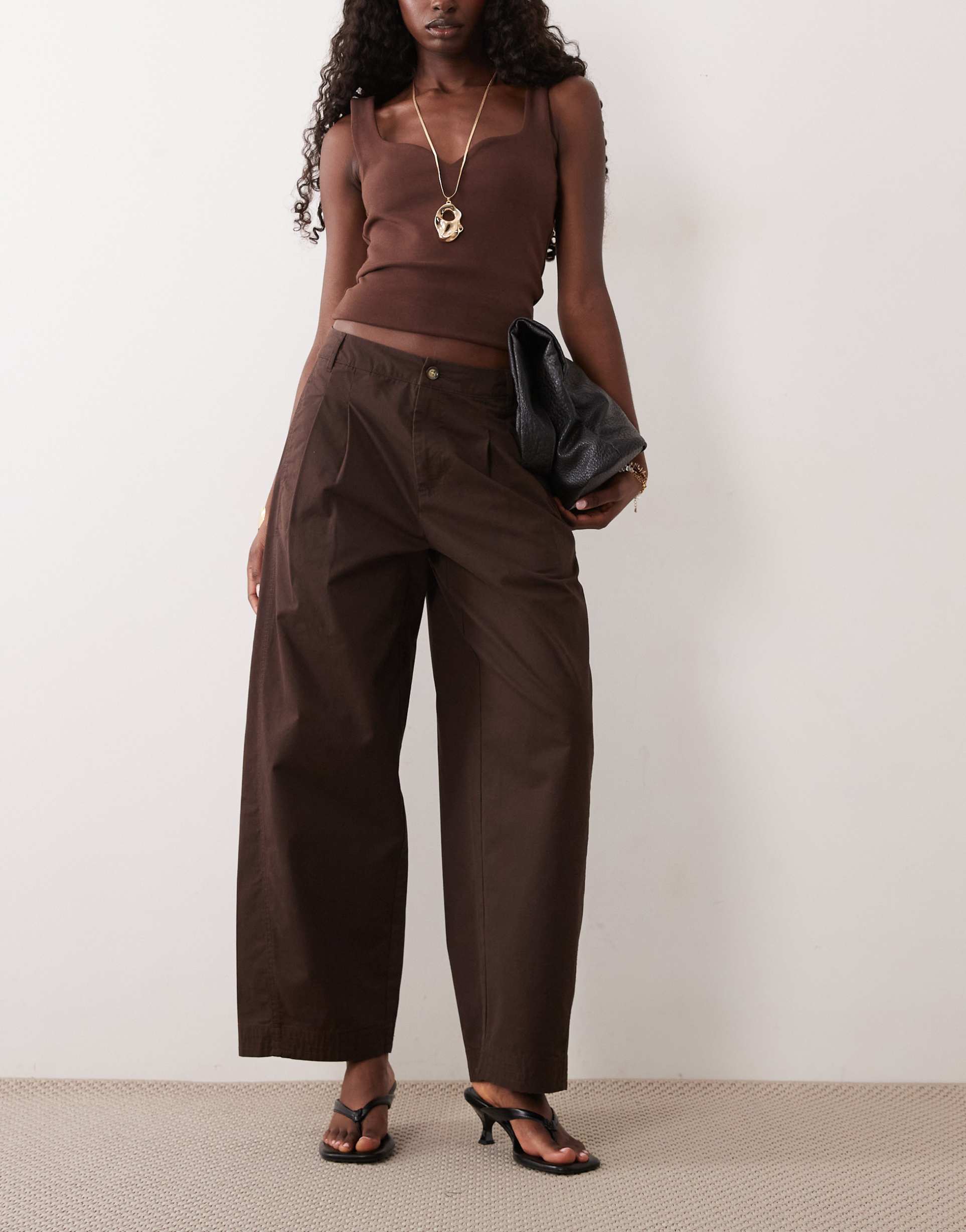 nobody's child artie twill pleat barrel leg cropped pants in brown