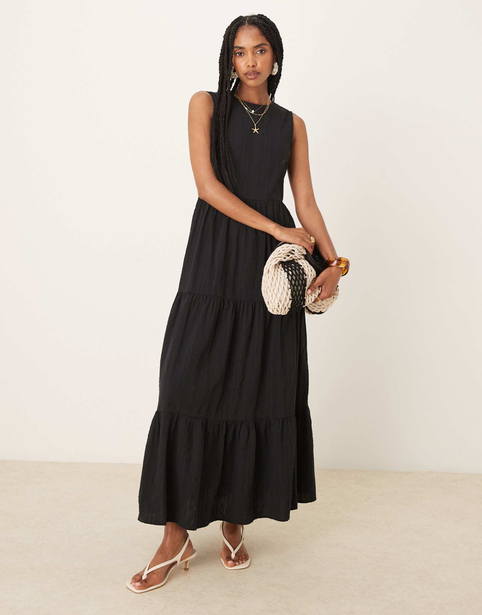 Черное миди-платье Nobody's Child от Astrid