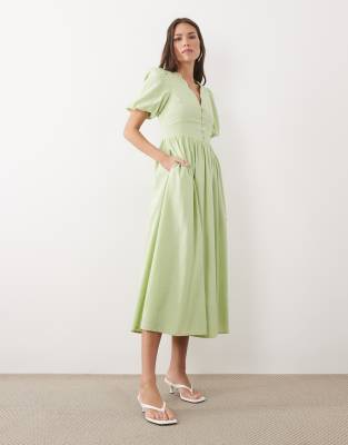 Nobody's Child – Bess – Salviagrön midiklänning i linnemix med puffärmar, uddkant och v-ringning — klänning med fickor från ASOS