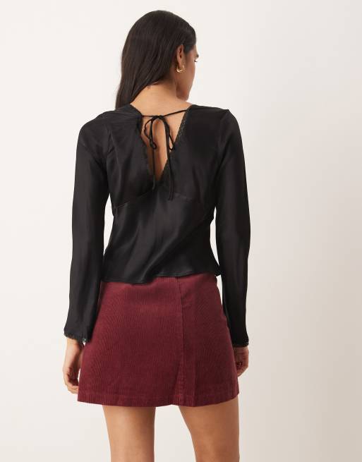 Nobody's Child Bingley button mini skirt in red, 2 of 5