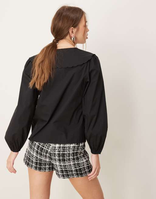Nobody's Child Birdie blouse with scallop collar in black, 3 of 4