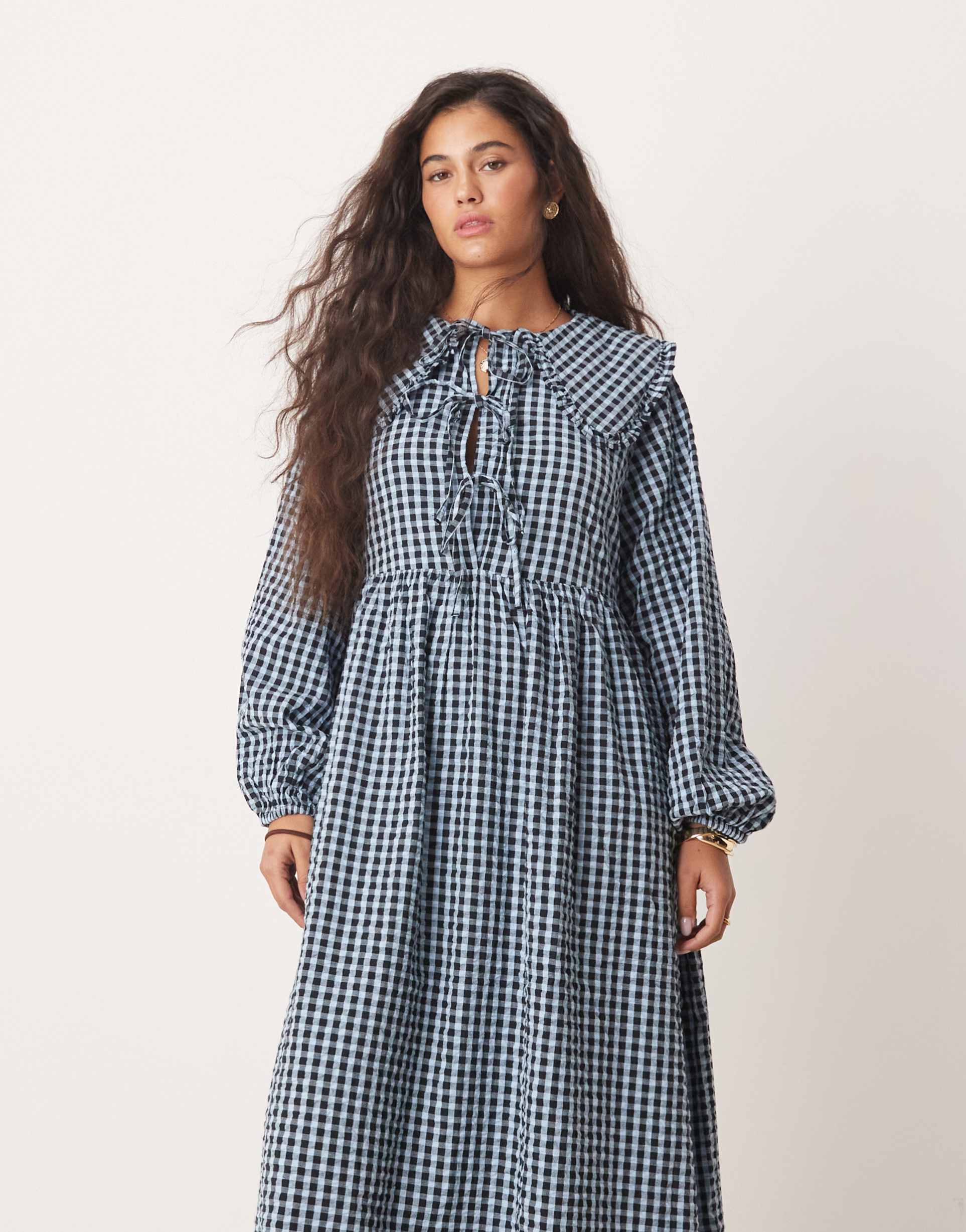 nobody's child blaze midi dress with collar detail in blue check