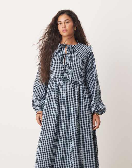 Nobody's Child - Blaze - Robe à carreaux mi-longue avec col oversize - Bleu