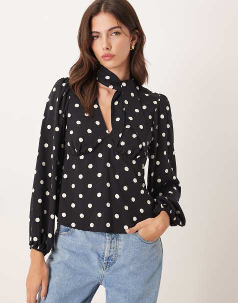 Nobody's Child - Blusa nera a pois bianchi con scollo a V e dettaglio foulard - view 1