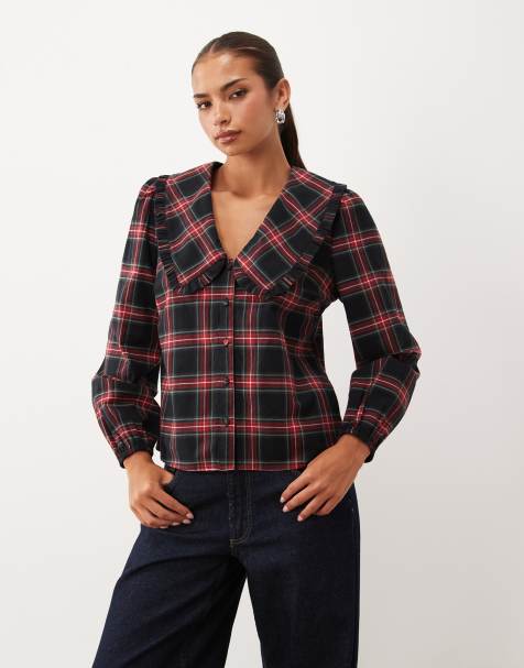 Nobody's Child - Blusa oversize de algodón con cuello con volante, cierre delantero de botones y estampado a cuadros rojo - view 1