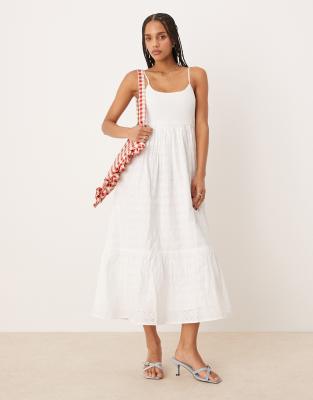 Nobody's Child - Briar - Midi-Riemchenkleid in Weiß mit Lochstickerei