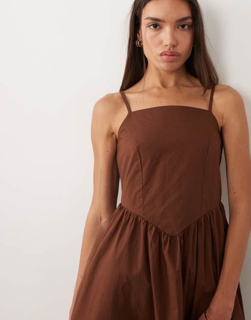 Nobody's Child – Briella – Midikleid in Braun mit gebundenen Trägern, 3 von 4