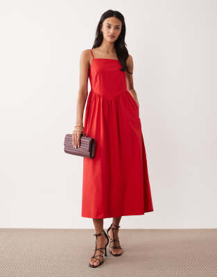 Briella - Robe mi-longue à ourlet plongeant-Rouge 36