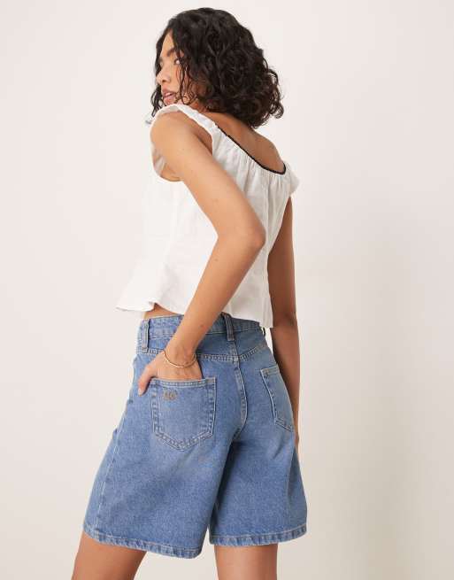 Nobody's Child Brixton longline denim shorts in mid wash, 4 of 5