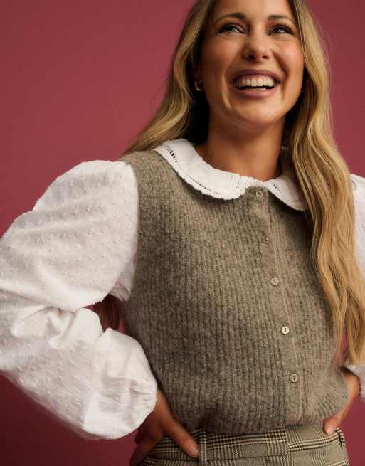 Nobody's Child Broderie anglaise peter pan collar blouse in white, 2 of 5