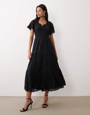 Nobody's Child - Caliope - Robe mi-longue à mancherons et corsage froncé - Noir
