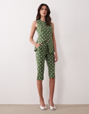 Nobody's Child Capri Pants In Green