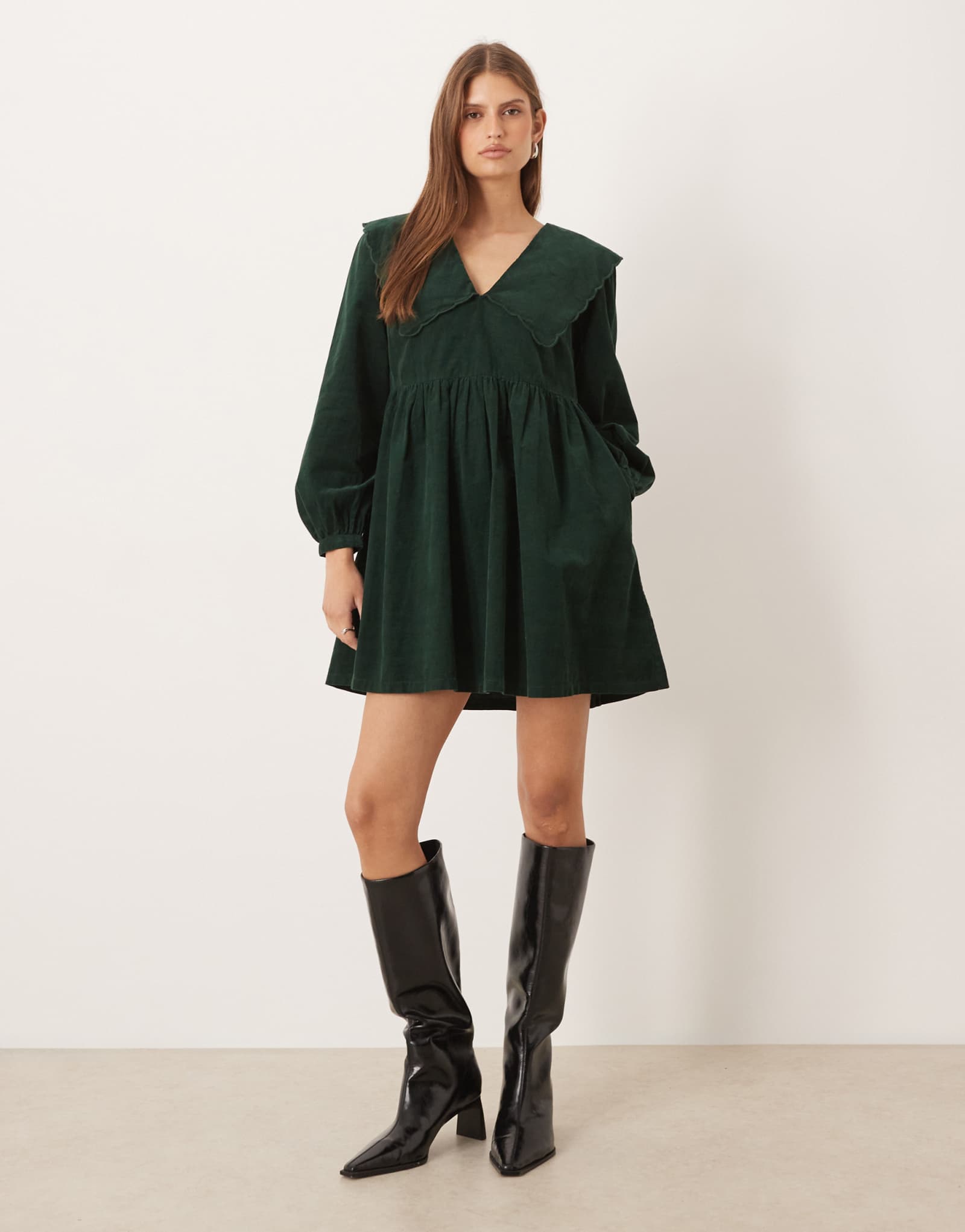 Мини-платье-халат Nobody's Child Cassis cord темно-зеленого цвета