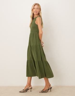 Nobody's Child - Charlie - Ärmelloses, gestuftes Midikleid in Khaki-Grün