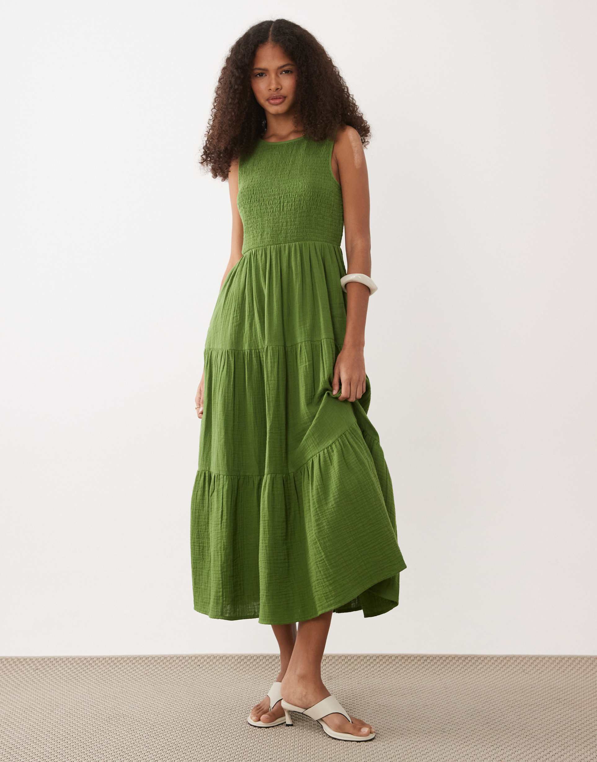 nobody's child charlie shirred bodice tiered midi dress in green