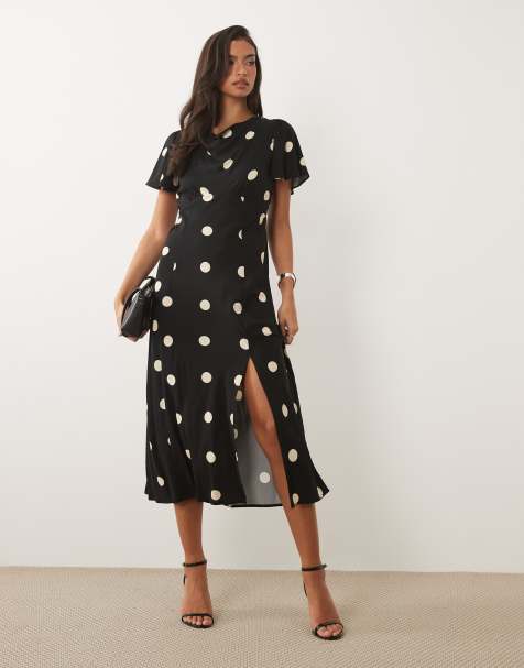 Nobody's Child Cheryl midi jurk met gedrapeerde halslijn, fladdermouwen en split aan de voorkant in oversized zwarte polkadot - view 1