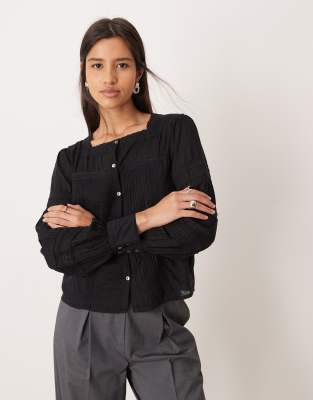 Nobody's Child - Chessie - Bluse in Schwarz mit Knopfleiste