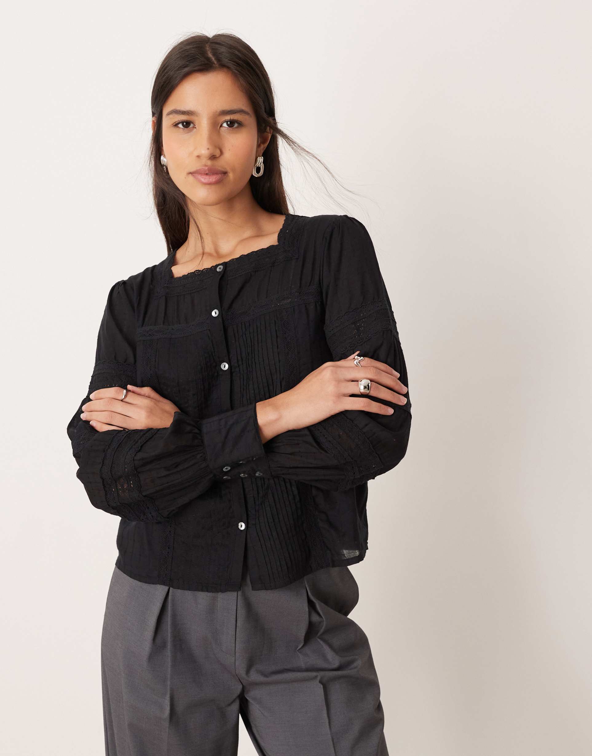 nobody's child chessie button up blouse in black