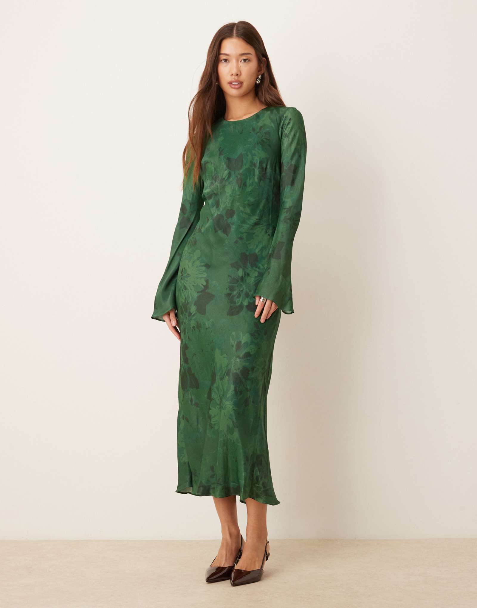 Ничей ребенок Кларисса жаккардовый цветочный колокол рукав платье-миди темно-зеленый