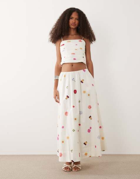 Nobody's Child - Co-ord set van katoenen camitop met afneembare bandjes en midi-rok in wit met bloemenprint - view 1