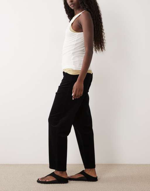 Nobody's Child cord barrel leg trousers in black, 2 of 5