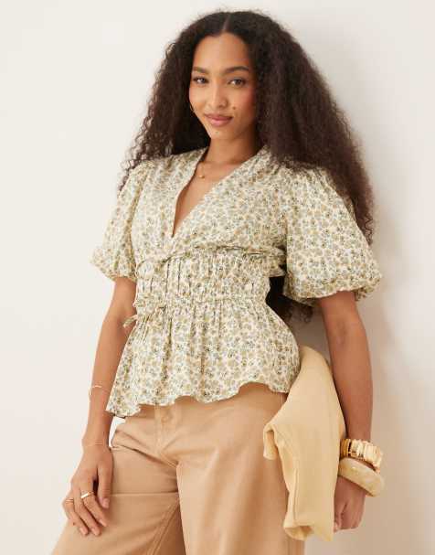 Nobody's Child - Cordellia - Gul croptop med pufærmer og småblomstret print - view 1