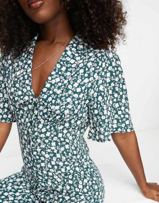 Nobody's Child Daisy flutter sleeve jumpsuit in ditsy floral, 3 of 4