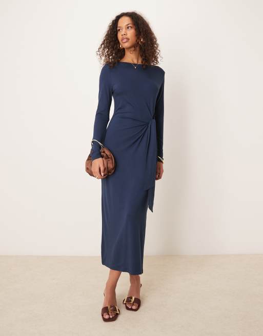 Nobody's Child - Dakota - Vestito midi blu navy con maniche lunghe e dettaglio annodato