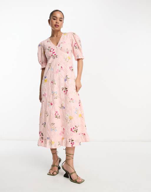Nobody's Child - Demi - Vestito midi in pizzo color cipria a fiori con maniche a sbuffo