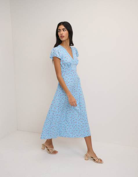 Nobody's Child Ditsy floral kacey midi dress in blue - view 1