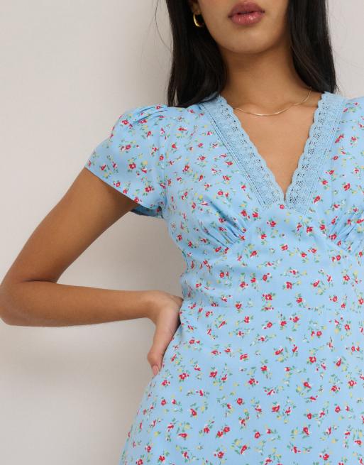 Nobody's Child Ditsy floral kacey midi dress in blue, 4 of 4