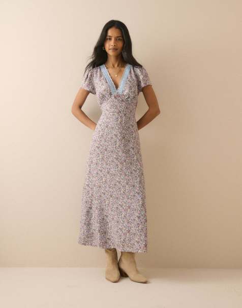 Nobody's Child Ditsy floral lace trim kacey midi dress in purple - view 1