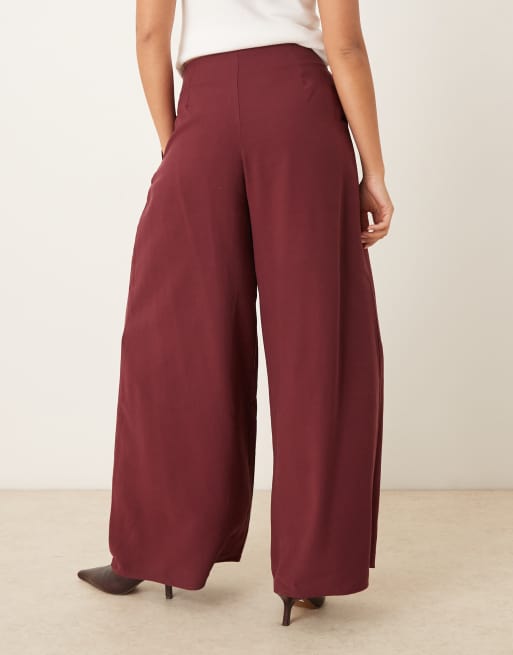 Nobody's Child – Elegante, weit geschnittene Hose in Burgunderrot mit Bundfalten, 4 von 5