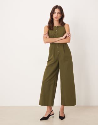 Nobody's Child - Eleganter Jumpsuit in Khakigrün mit Knopfleiste vorne und eckigem Ausschnitt