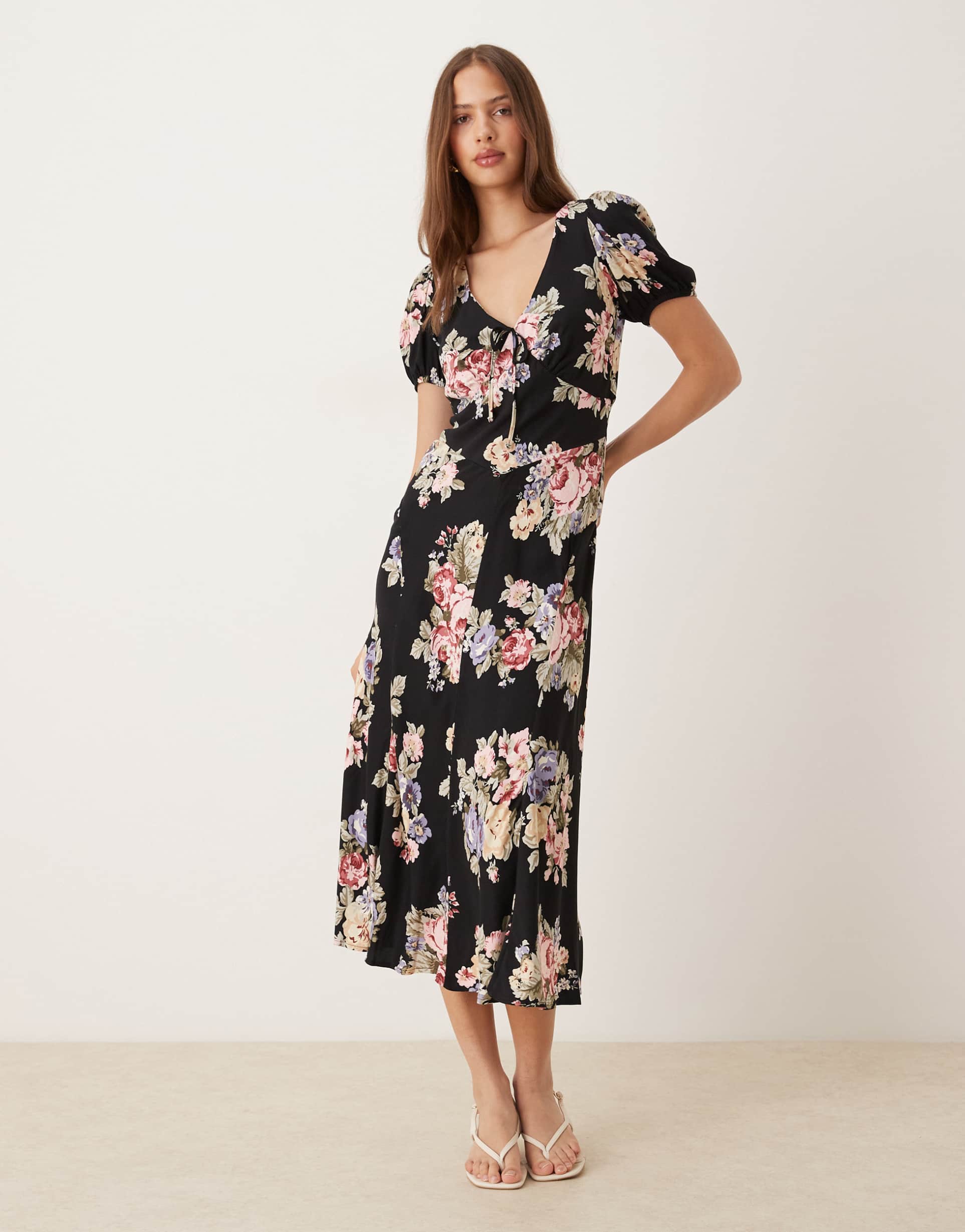 nobody's child ella puff sleeve midi dress in black floral