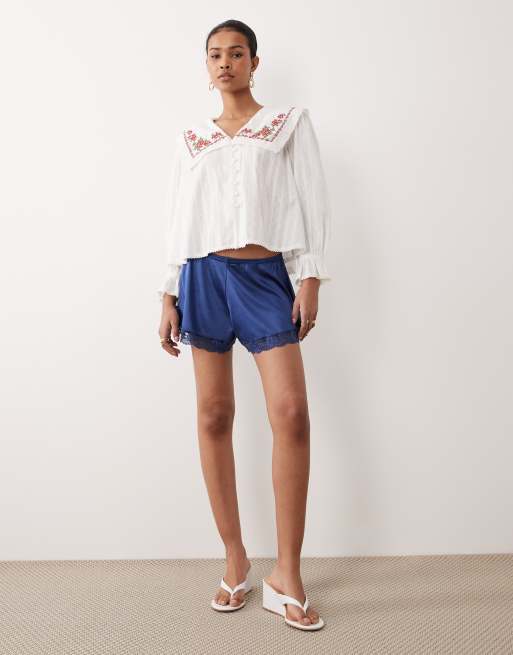 Nobody's Child Eloise cotton rich oversized embroidered collar blouse in white, 3 of 4