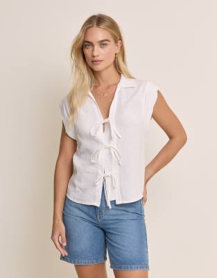 Nobody's Child Ember Linen Blend Collar Detail Tie Front Top In White